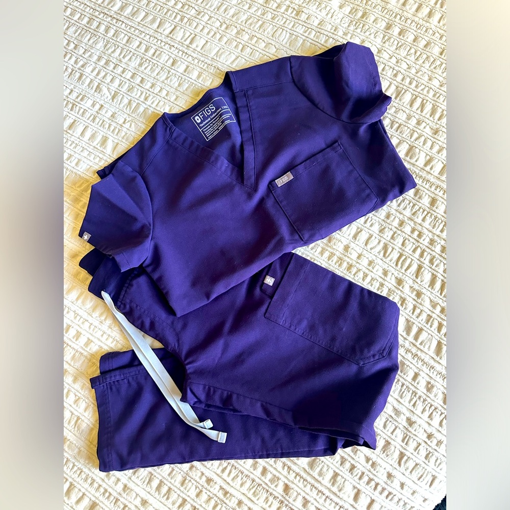 Figs scrubs